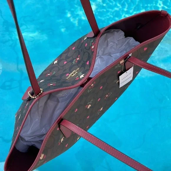 Coach City Tote In Signature Canvas With Heart Petal Print Brown Multi - Picture 6 of 16